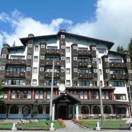 Rta Hotel Catturani Madonna di Campiglio Exterior photo