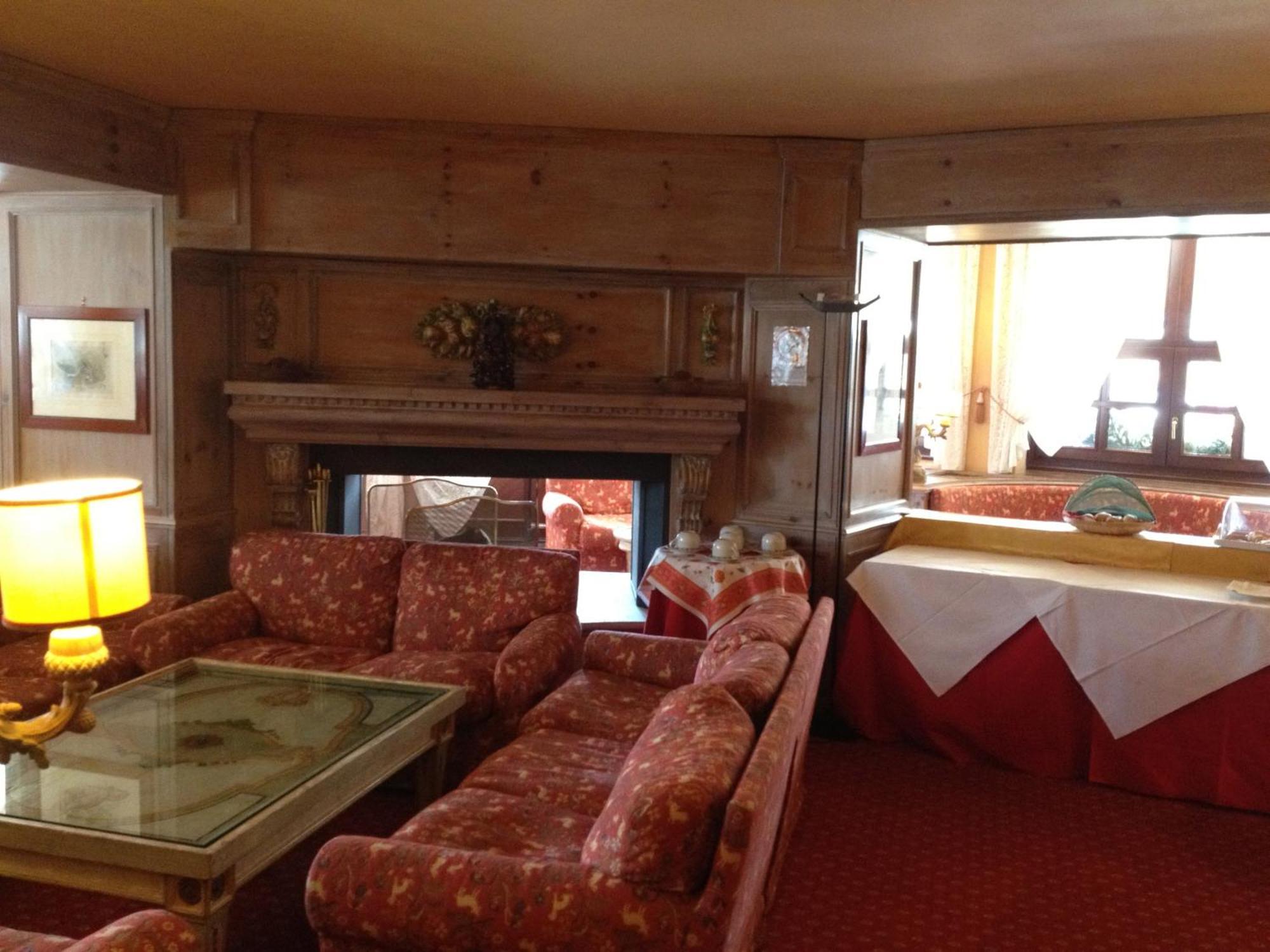 Rta Hotel Catturani Madonna di Campiglio Exterior photo