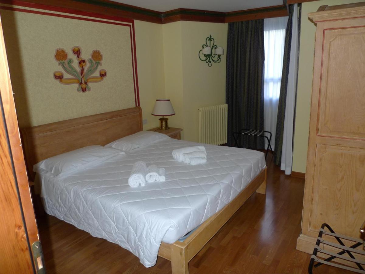 Rta Hotel Catturani Madonna di Campiglio Exterior photo