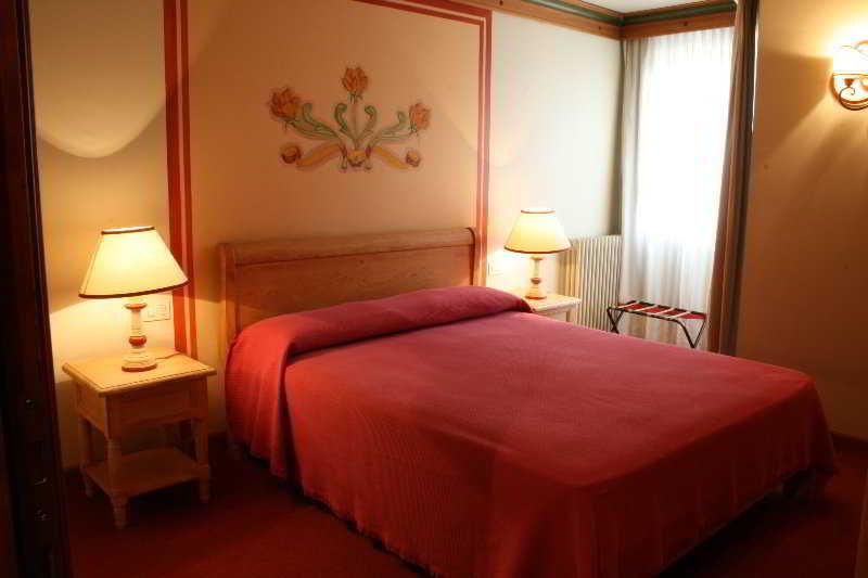 Rta Hotel Catturani Madonna di Campiglio Exterior photo