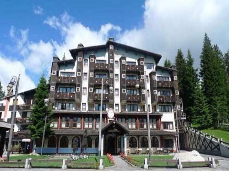 Rta Hotel Catturani Madonna di Campiglio Exterior photo