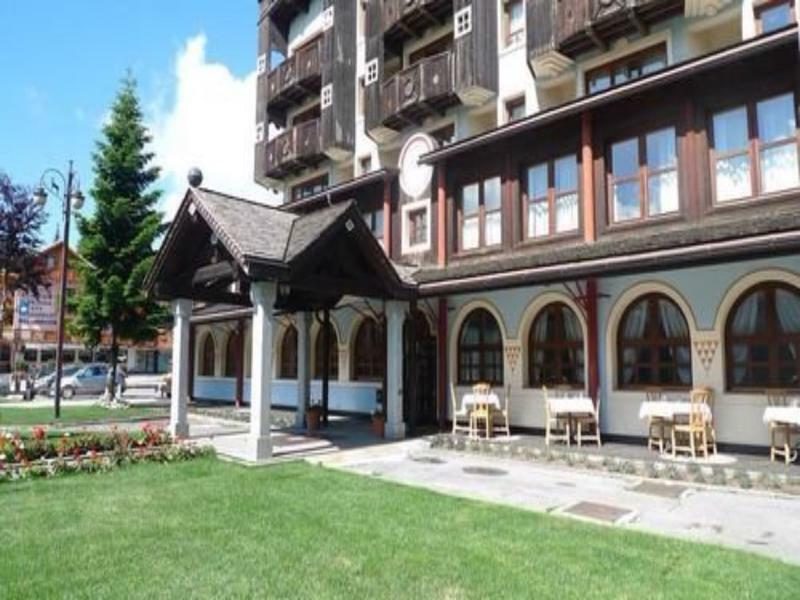 Rta Hotel Catturani Madonna di Campiglio Exterior photo